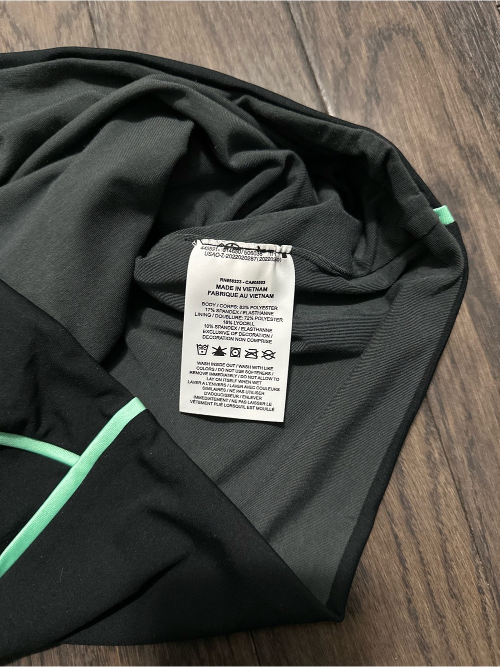 Nike Pro Black Sports Crop Bra with Mint Trim - Picture 4 of 4
